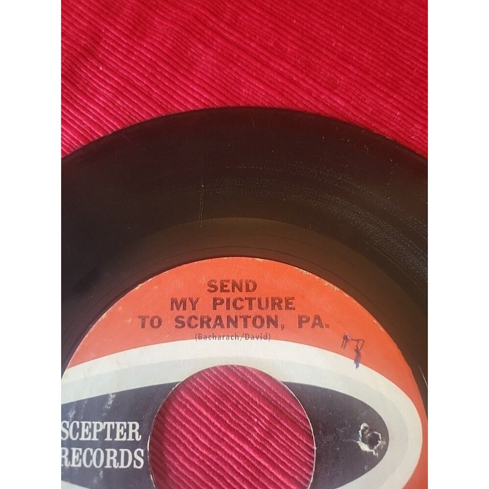 send my picture to Scranton PA/ B.J.  Thomas 45 I Just Can't Help Believing  Q